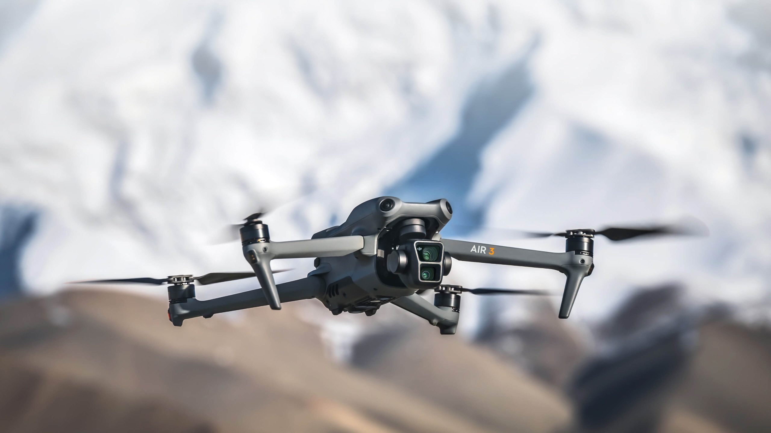 Esplorando il DJI Air 3: L’Equilibrio Tra Potenza e Funzionalità